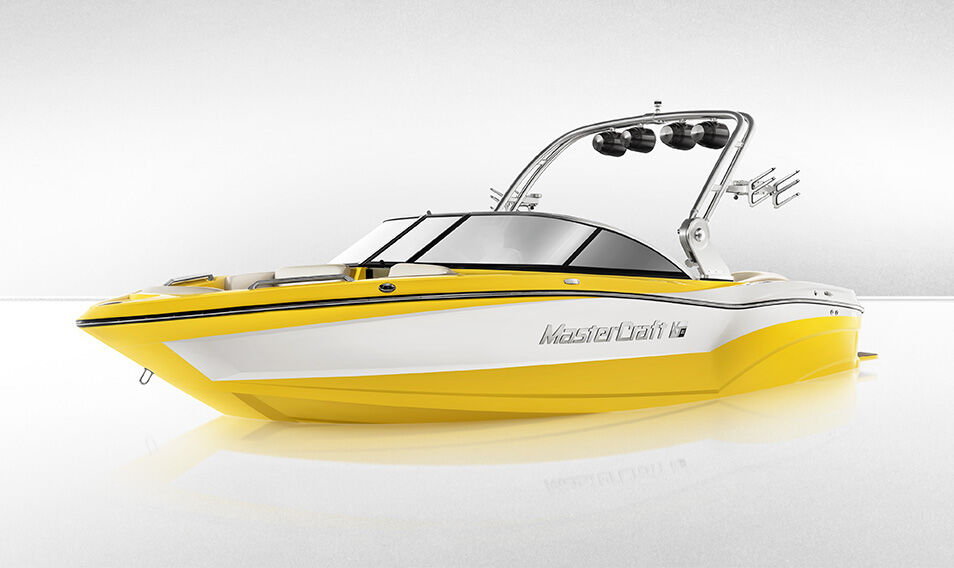 The MasterCraft XT21 is a terrific option for those who want to rent a wakeboard boat with the high-end performance.