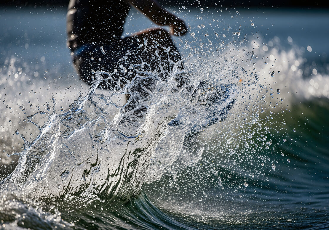 Our Mastercraft XT23 pumps out world-class, customizable wakes and waves for every skill level