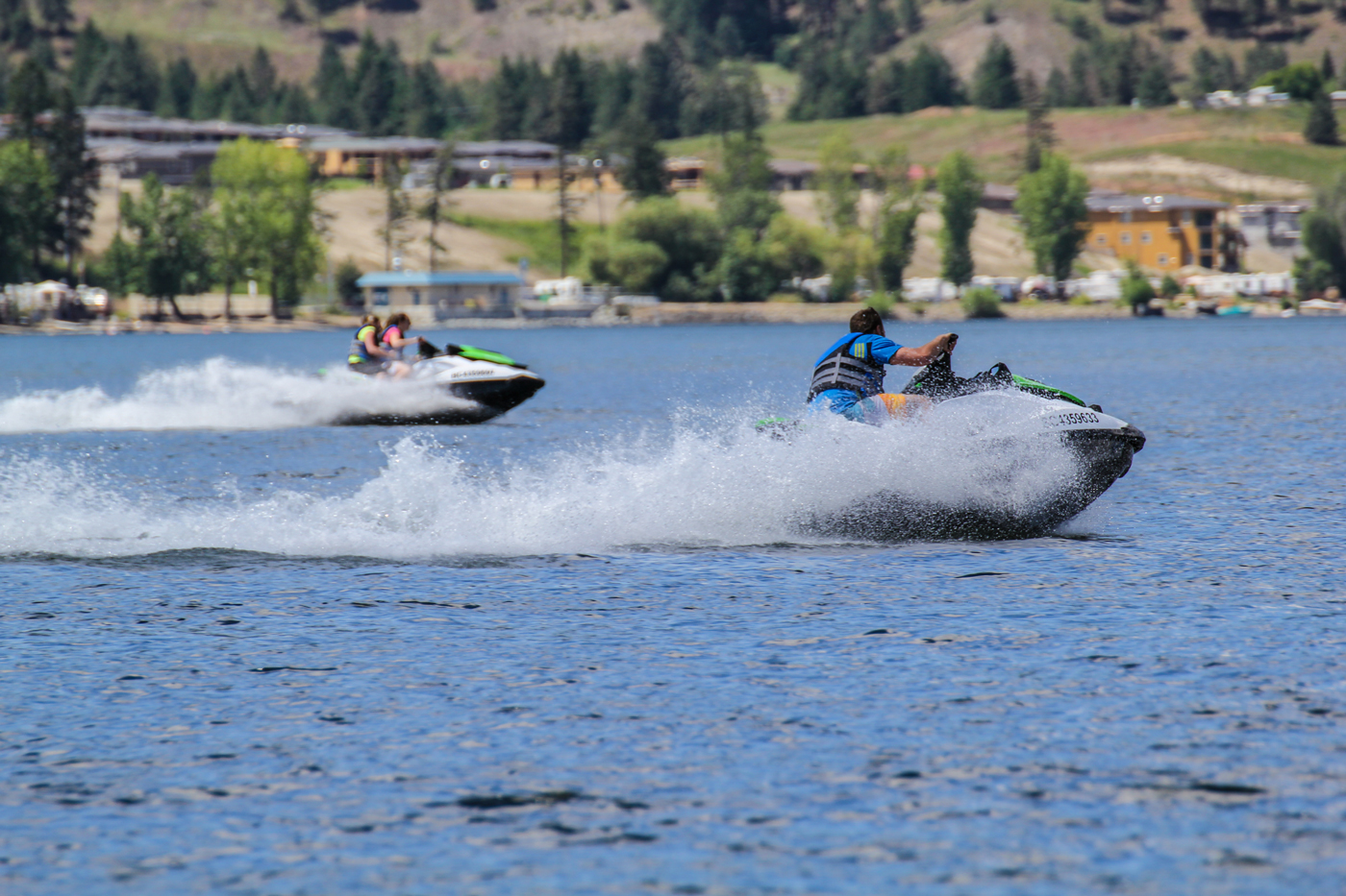 Kelowna Boat Rental Tips What Type of Boat Should You Choose